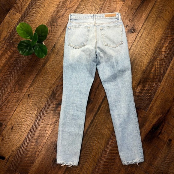 GRLFRND 25 Karolina destroyed denim jean - Picture 2 of 10